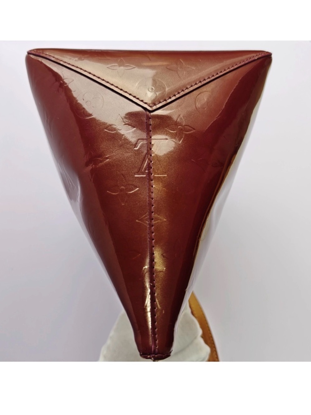 Louis Vuitton Patent Vernis Red-Brown Tote with Tan Handles - Picture 12 of 13